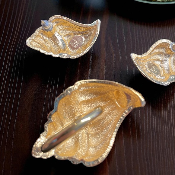 VTG. KJL KENNETH J LANE/AVON SHELL/CONCH EARRINGS,SCARF SLIDE SET W/RHINESTONES - Picture 6 of 9